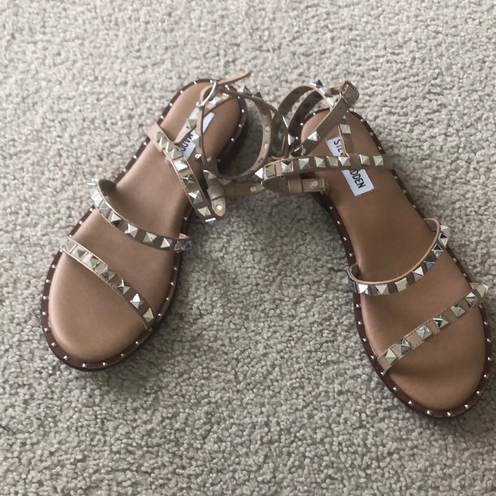 Womens Steve Madden Travel tan size 6.5